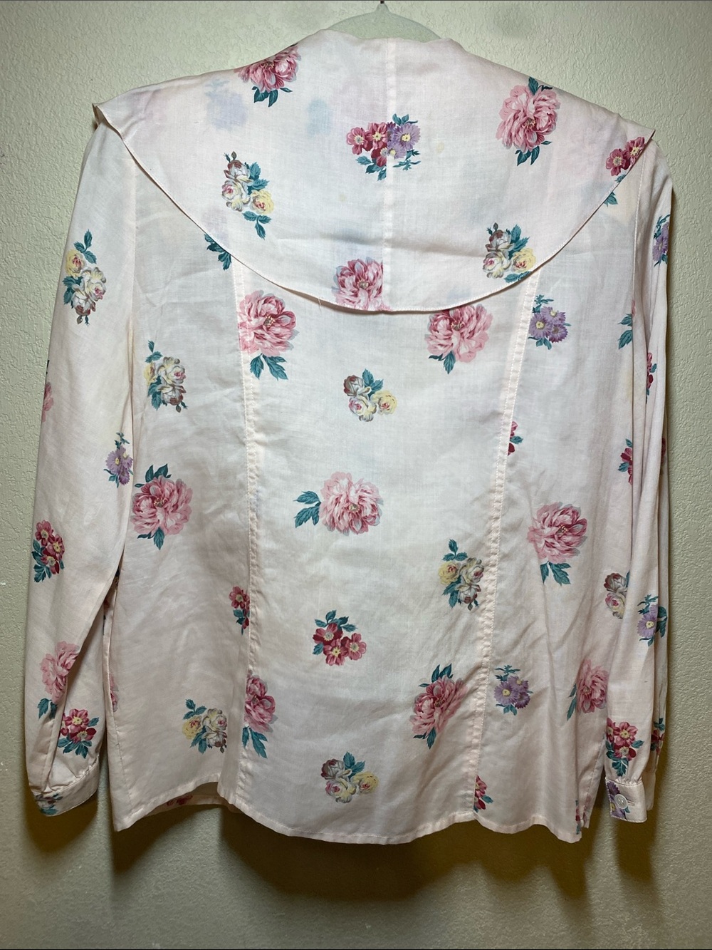 Vintage Classic Floral Pink Rayon Blouse - Picture 5 of 5